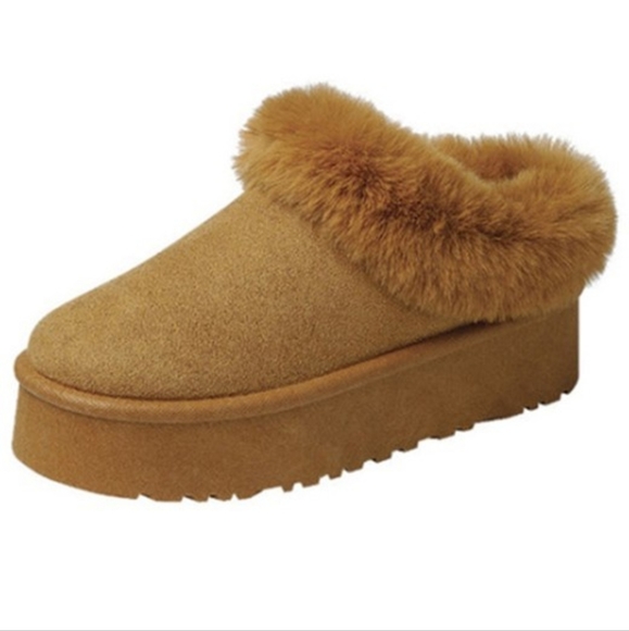 NEW IN BOX hUGG slippers fur boots fur booties - Picture 2 of 5